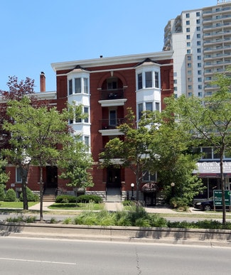 London, ON Apartments - 440 Wellington Ave
