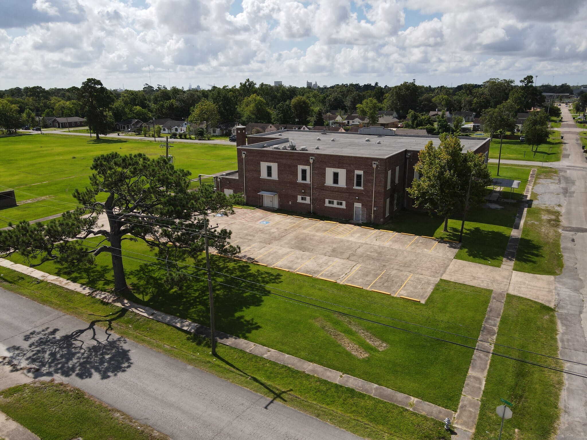 1800 Tulane St, Beaumont, TX for Rent