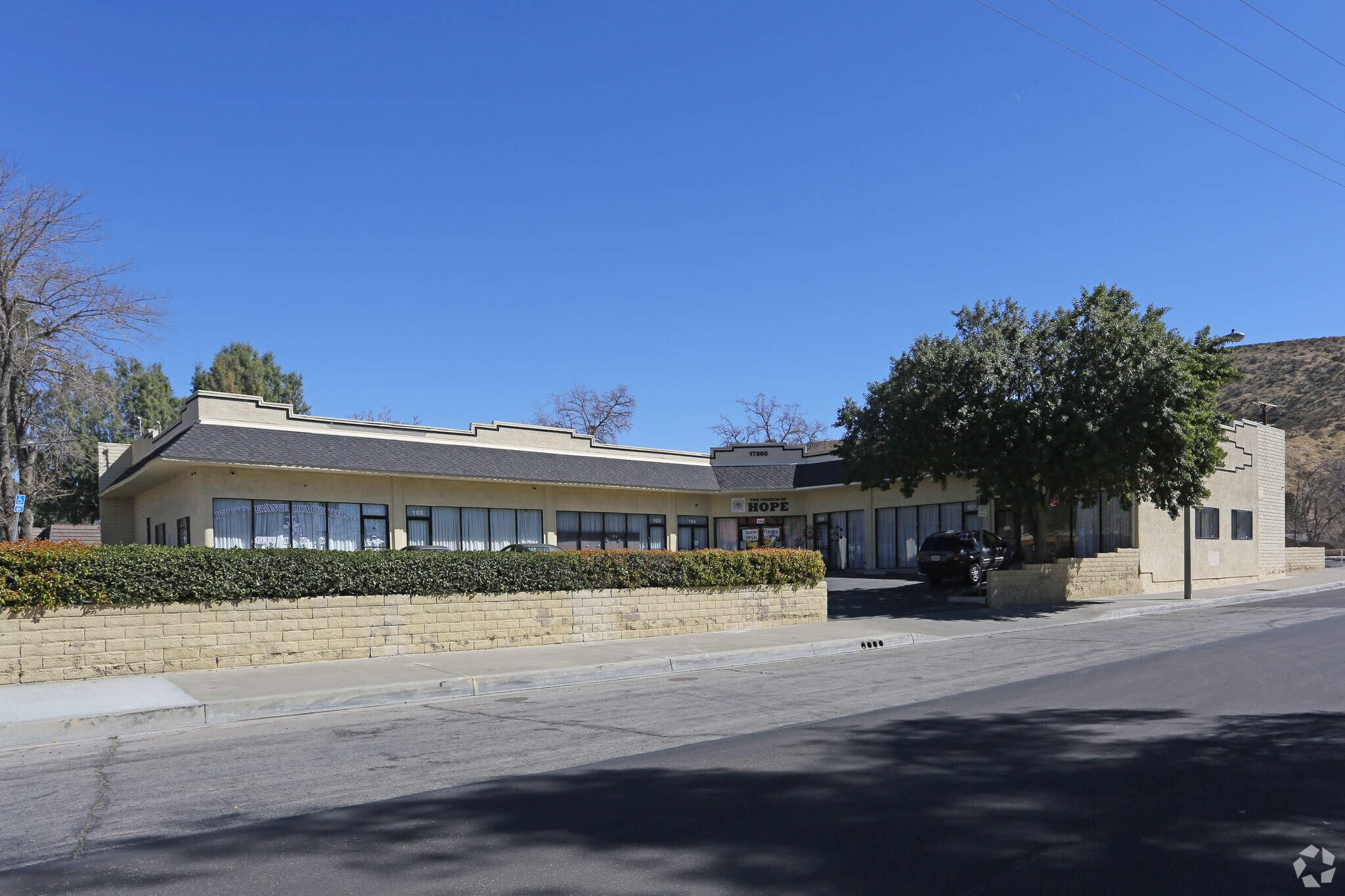 17866 Sierra Hwy, Santa Clarita, CA for Rent