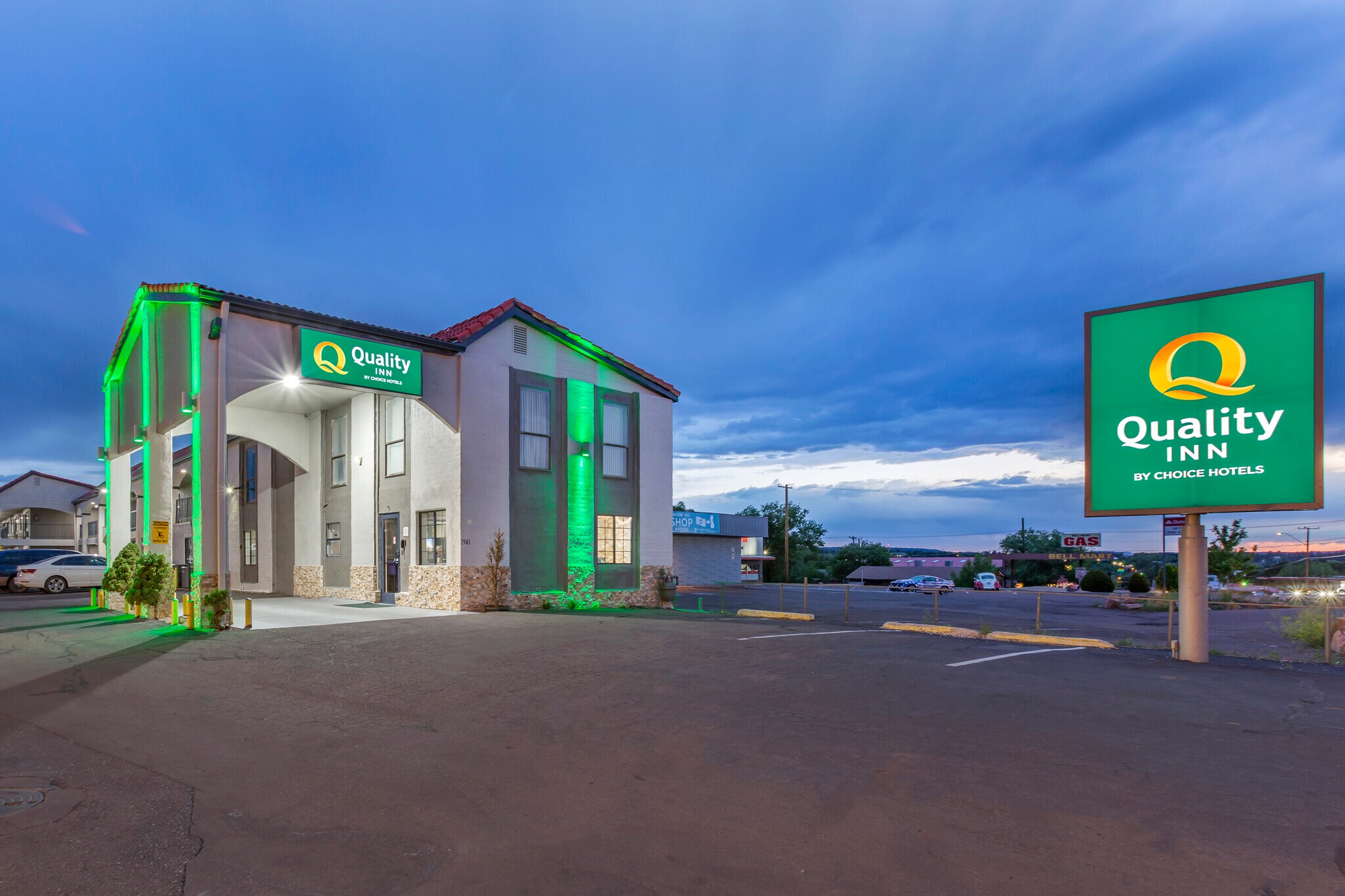 1941 E Deuce of Clubs Show Low, AZ 85901 Hospitality Property for