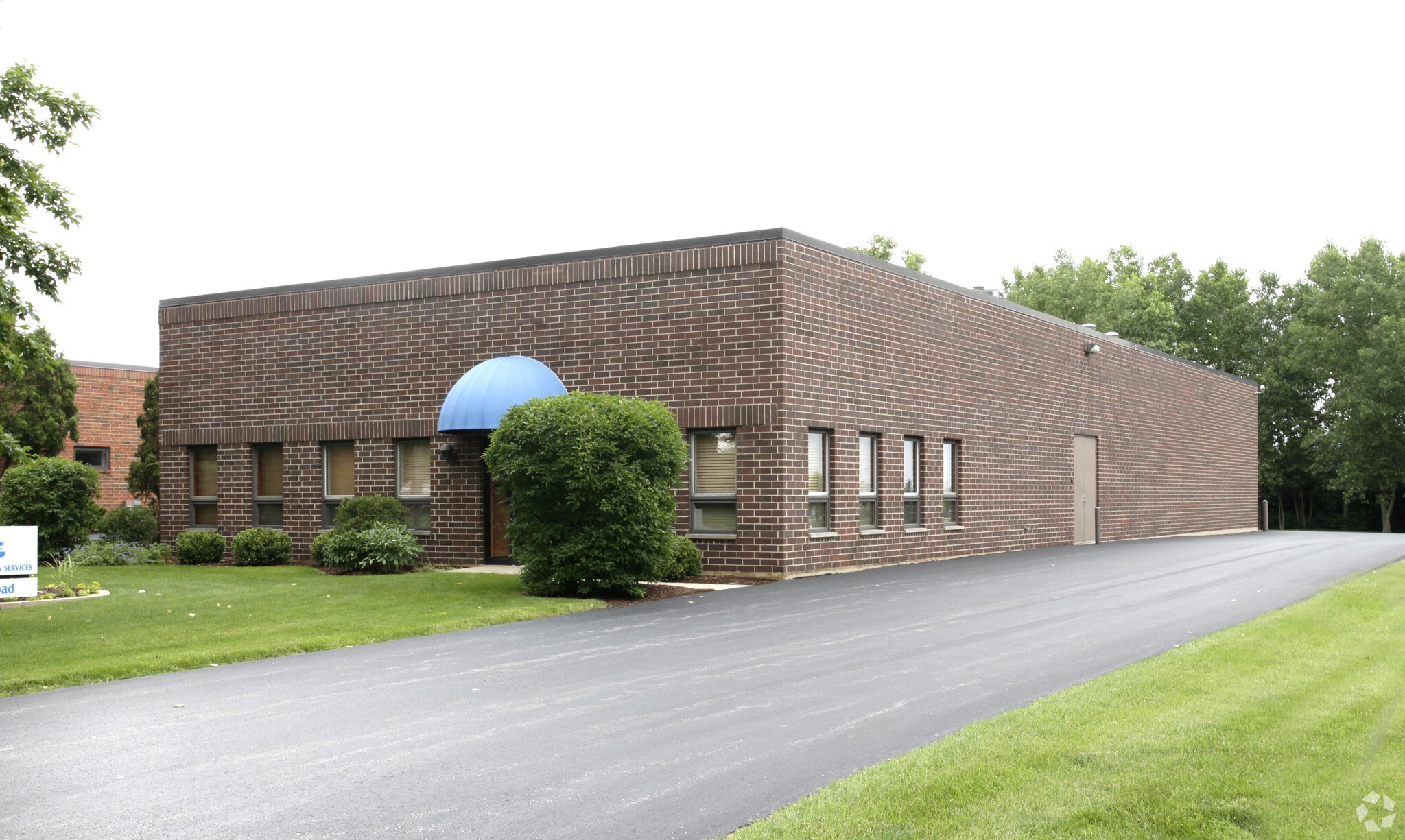 290 Telser Rd, Lake Zurich, IL for Rent