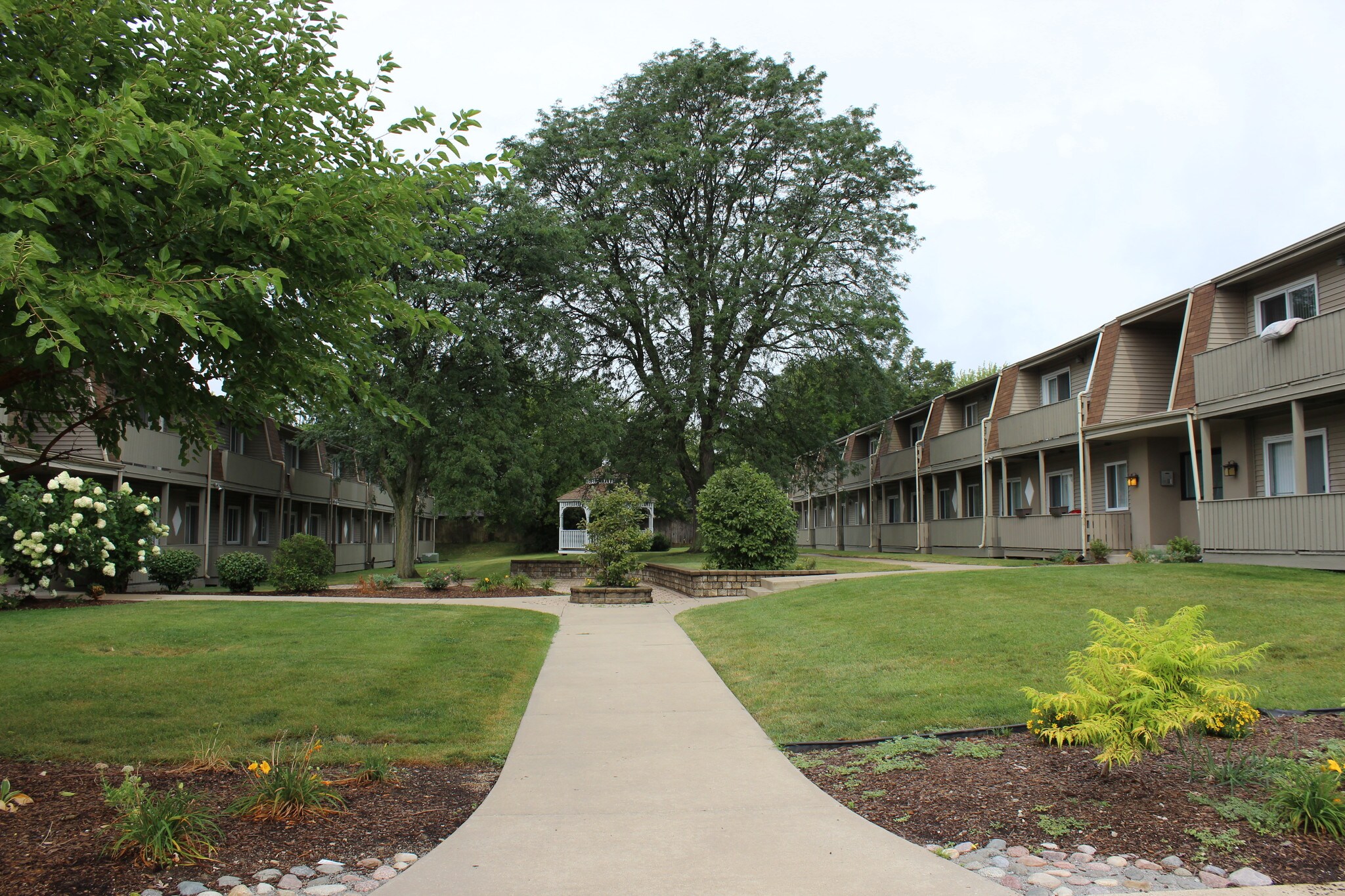 15928 Le Claire Ave Oak Forest, IL 60452 MultiFamily Property for