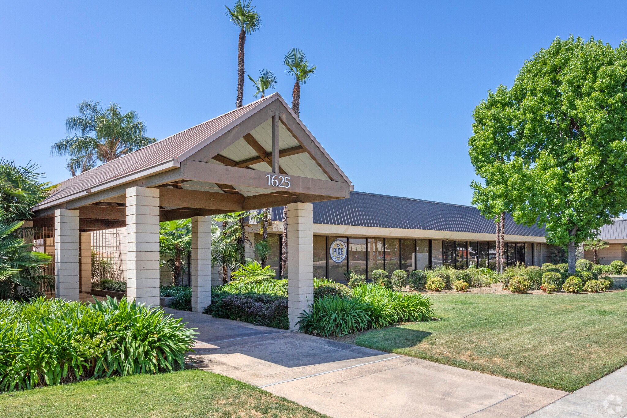 1625 E Shaw Ave, Fresno, CA for Rent