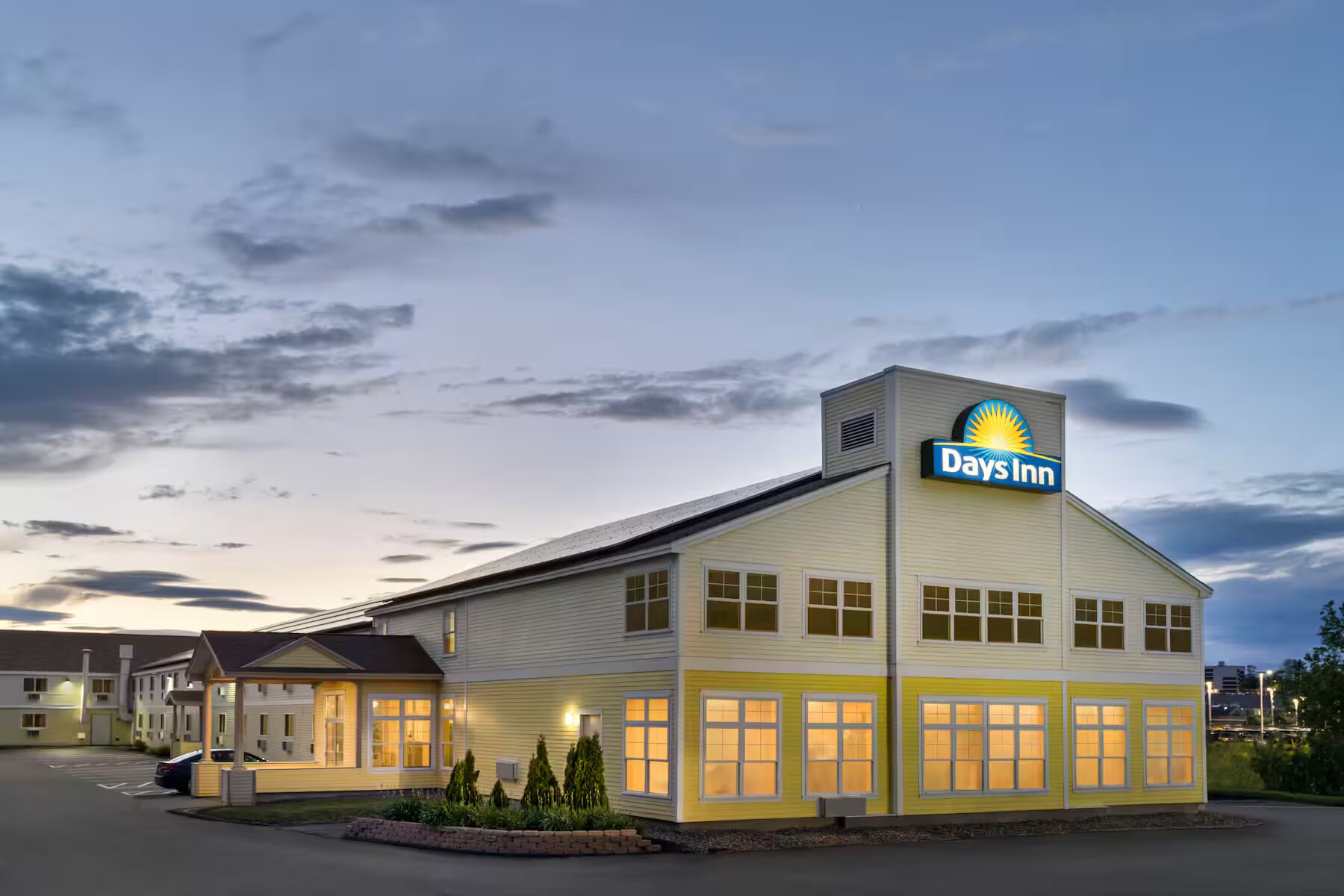 461 Maine Mall Rd, South Portland, ME for Sale