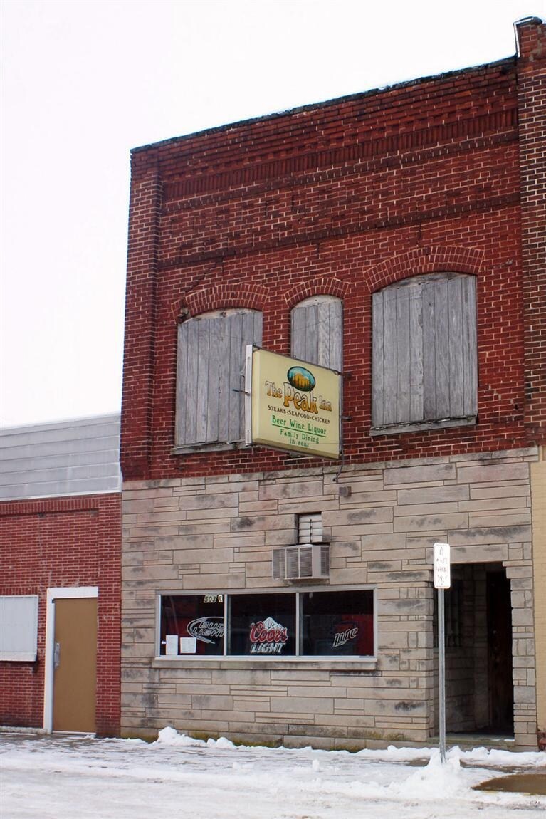 503 E Main St, Medaryville, IN for Sale