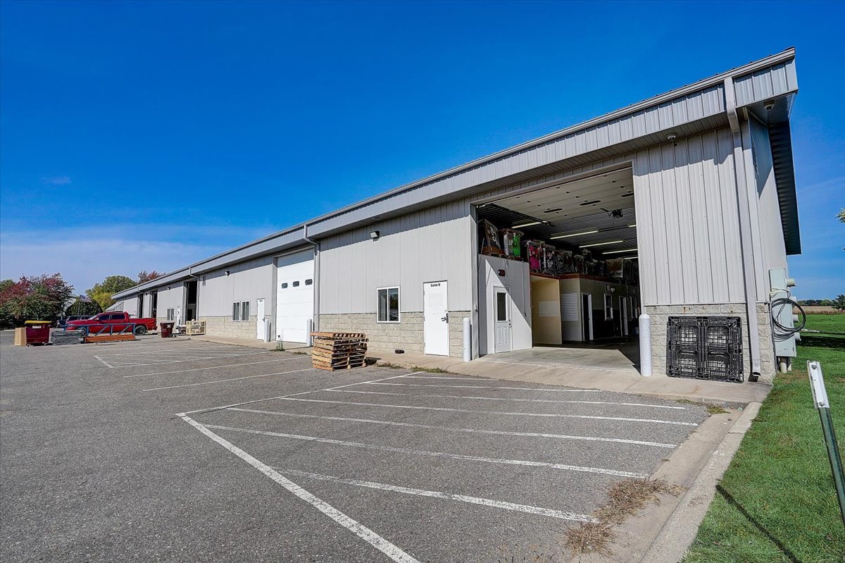 2911 Enterprise Ave Hastings, MN 55033 Industrial Property for Sale