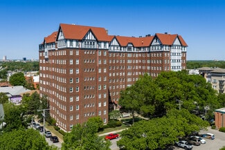 Wichita, KS Apartments - 3241 E Douglas Ave