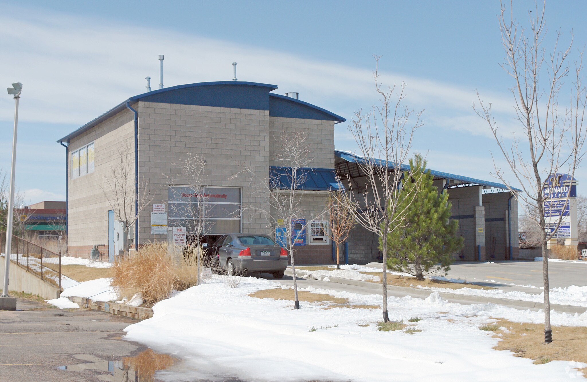2230 S Monaco Pky, Denver, CO for Sale