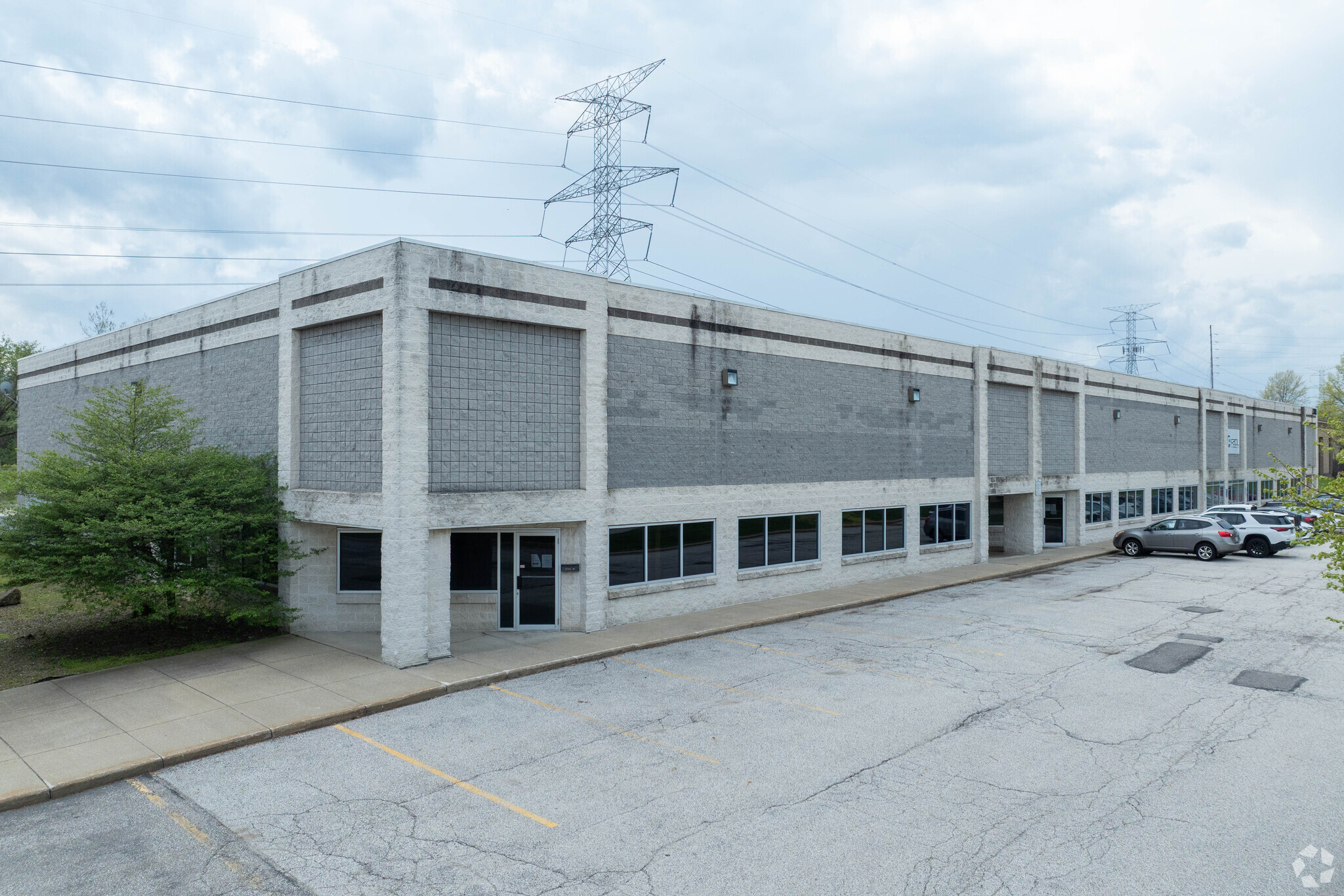 2242 Pinnacle Pky, Twinsburg, OH for Rent