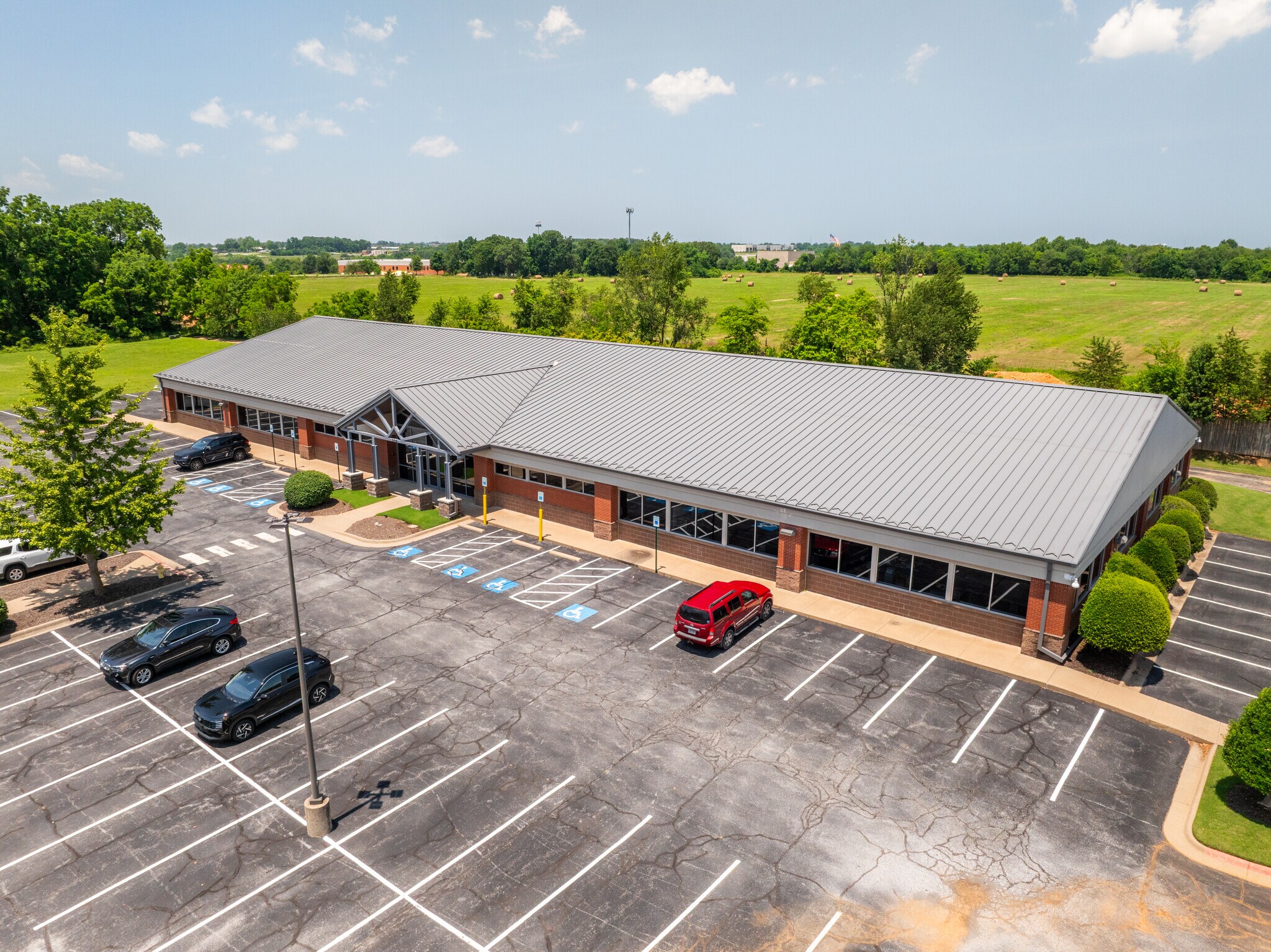 306 JB Hunt Corporate Dr, Lowell, AR for Sale