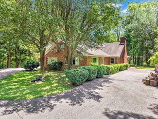 Bryson City, NC Hospitality - 3324 Highway 28 S