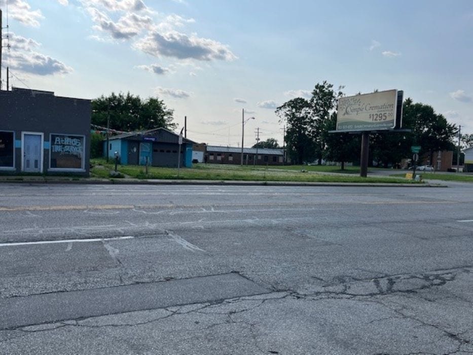 110 N 1st Ave, Evansville, IN for Sale