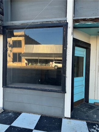 Mcgregor, TX Retail - 221 S Main St