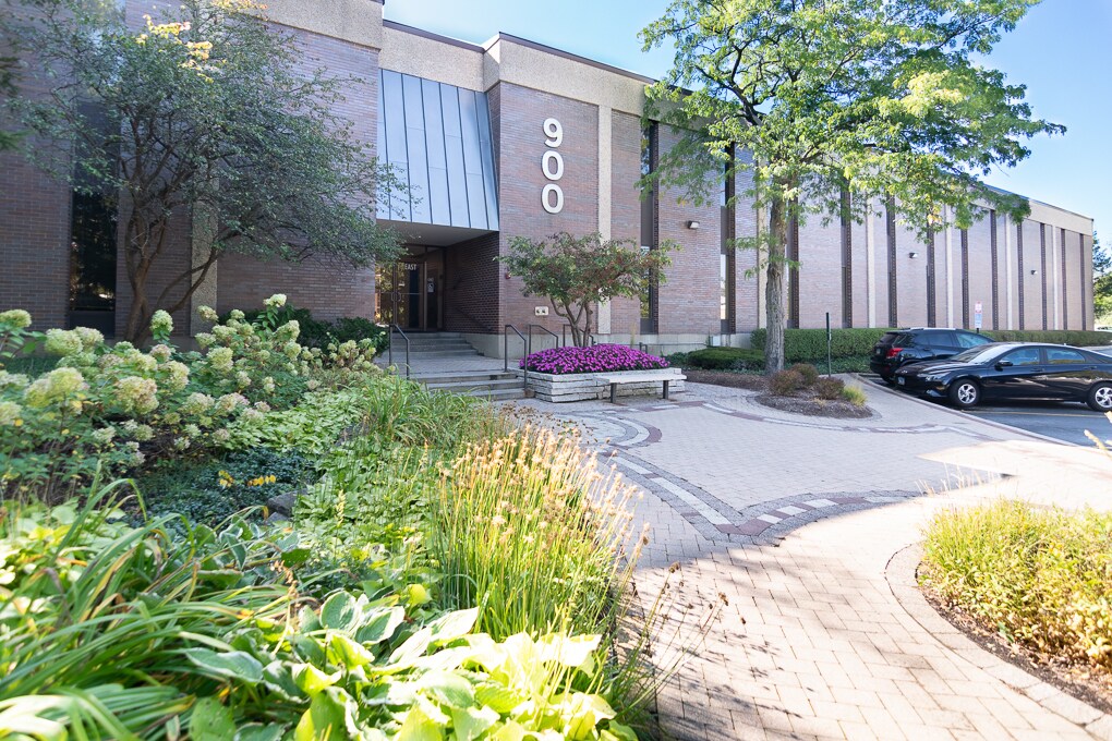 900 Skokie Blvd, Northbrook, IL for Rent