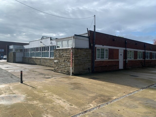 Thornes Moor Rd, Wakefield, WYK for Rent