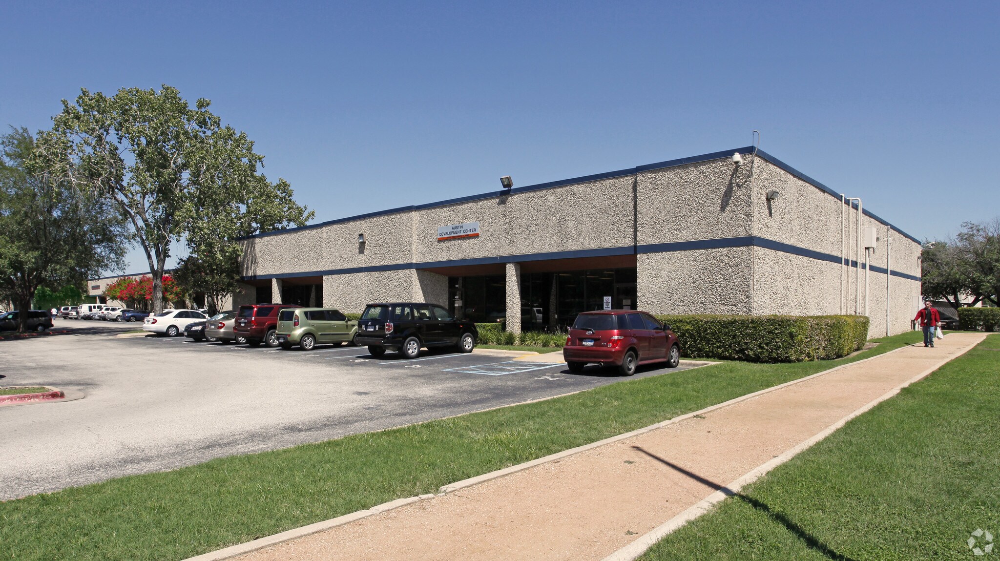 2170 Woodward St Austin, TX 78744 Industrial Park Property for Lease