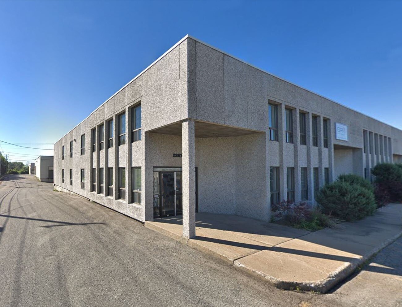 2297 Rue SaintLaurent, QC H4R 2E9 Industrial Property for