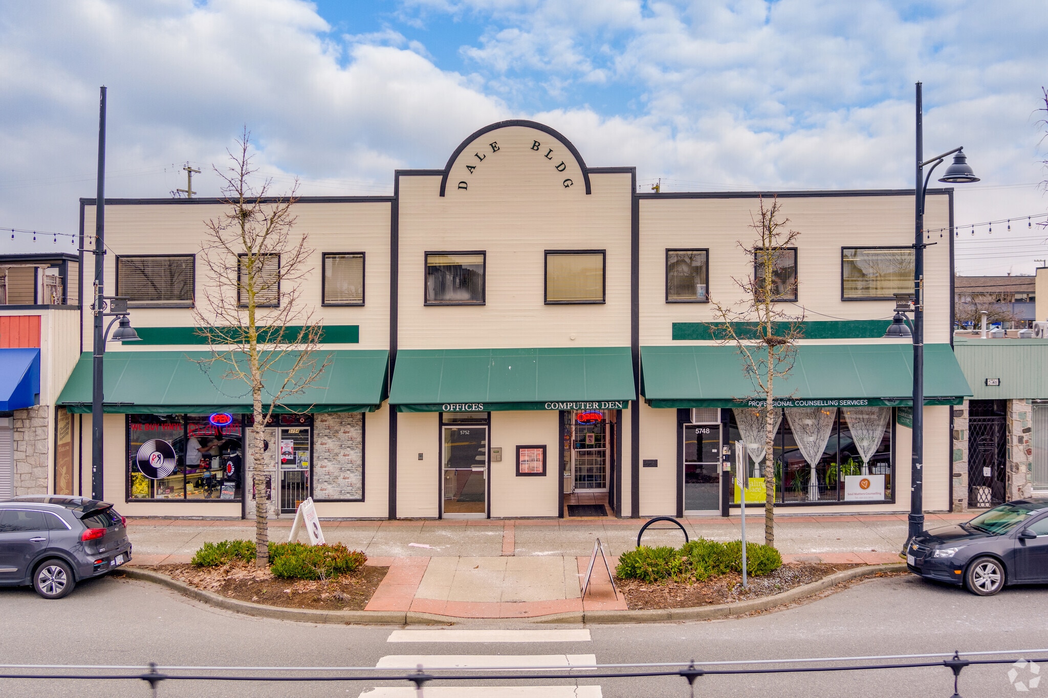 5748-5752 176 St, Surrey, BC for Rent