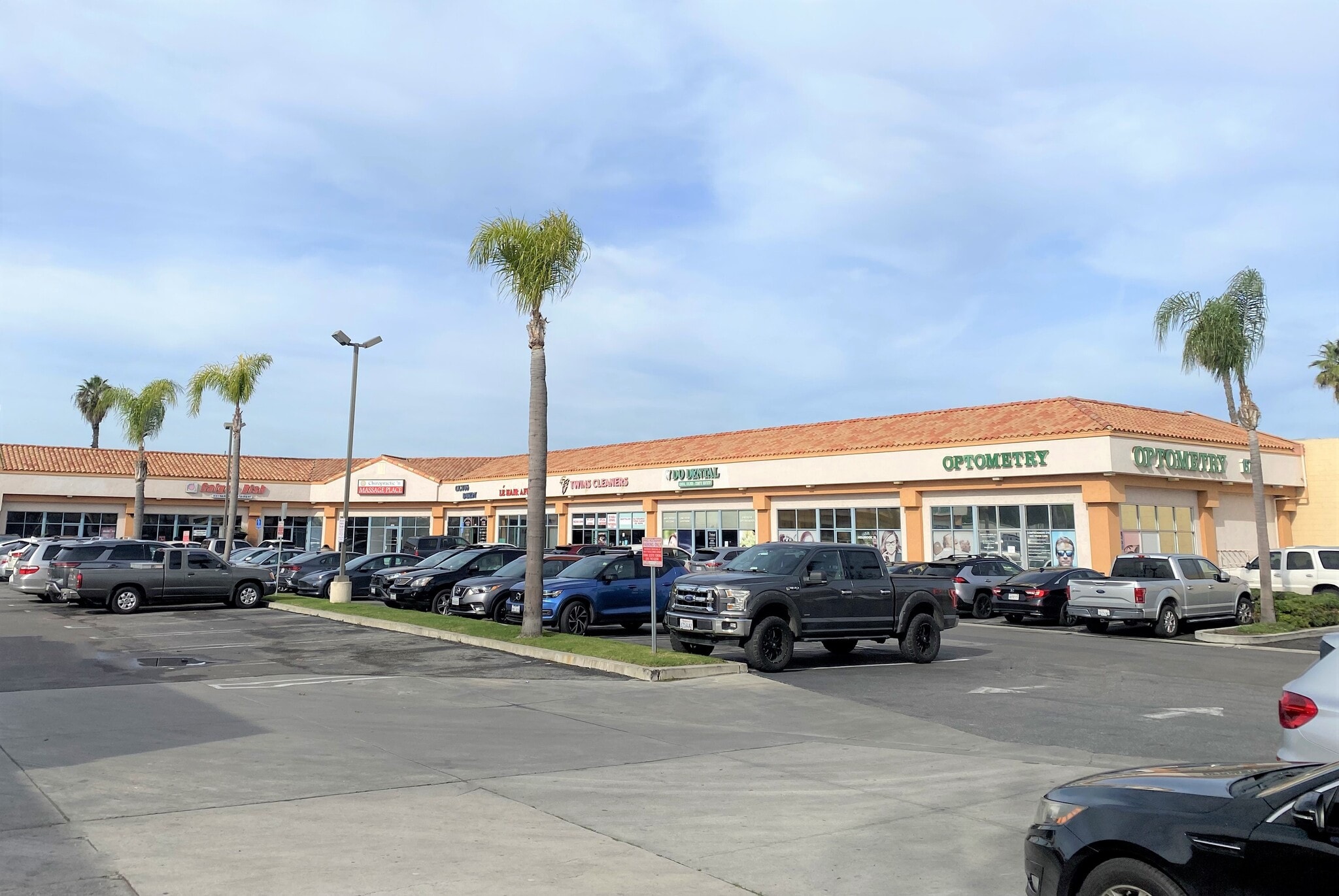 15725 Hawthorne Blvd, Lawndale, CA for Rent