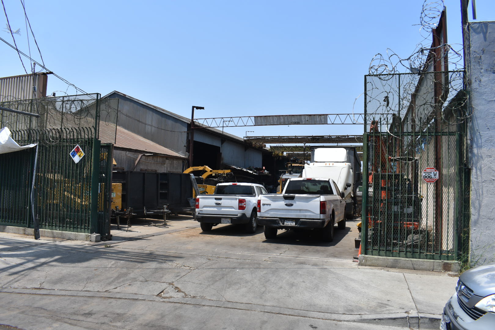 8705 Crocker St, Los Angeles, CA for Rent