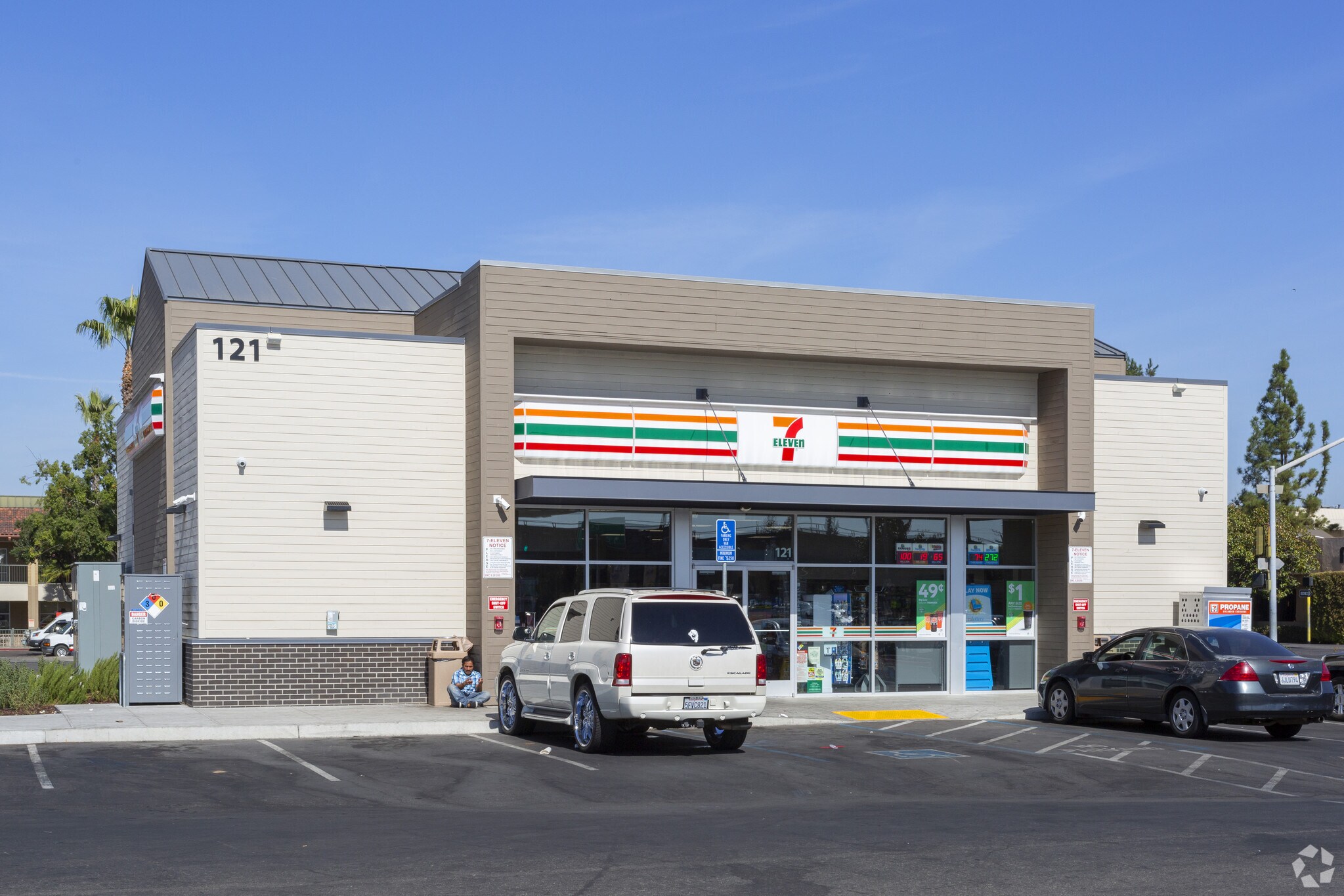 121 S Center St, Stockton, CA for Sale