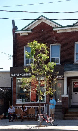 Toronto, ON Retail - 1255 Dundas St W