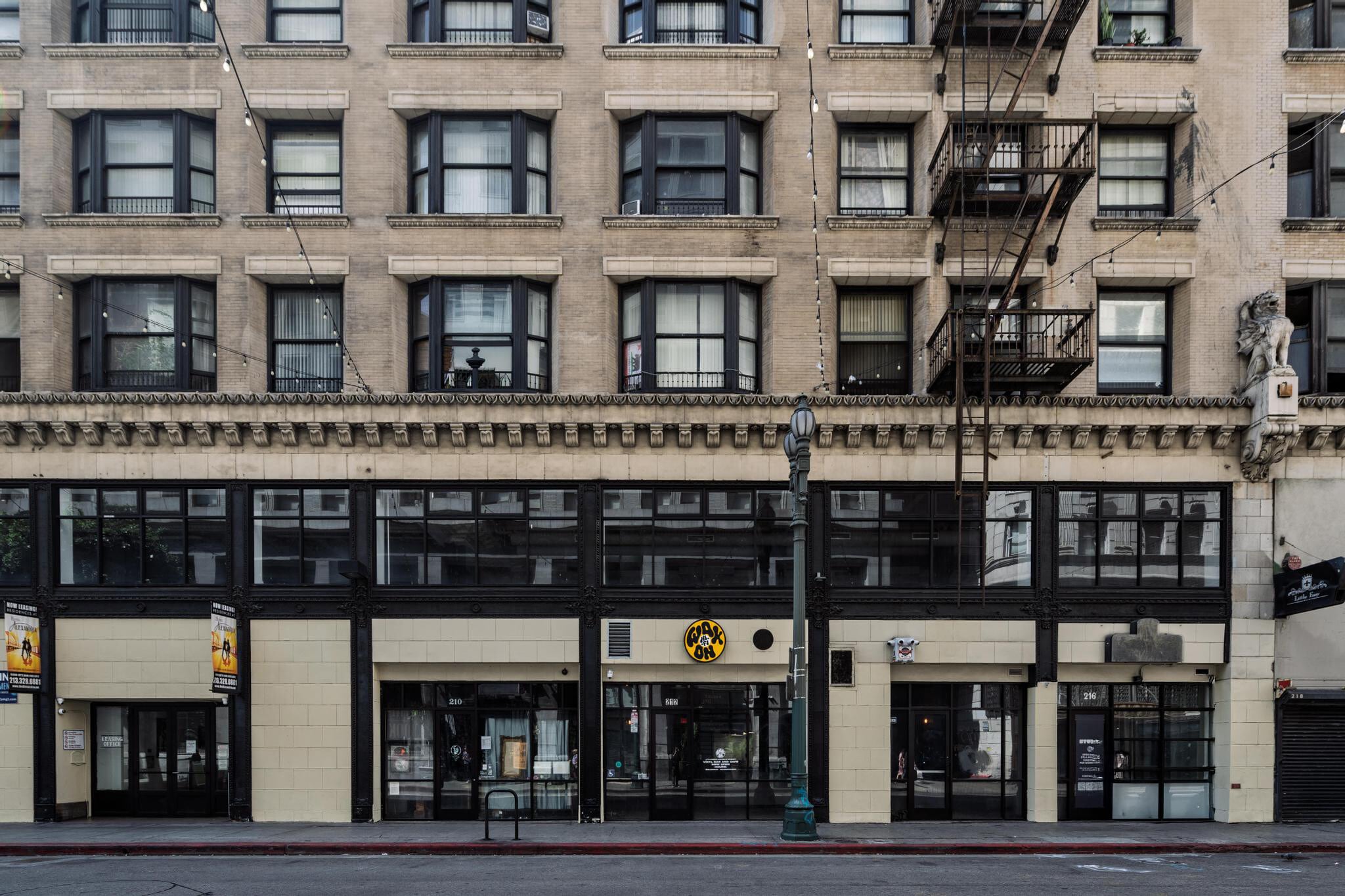 212 W 5th St, Los Angeles, CA for Rent