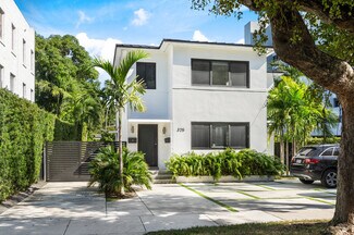 Miami, FL Apartments - 325 SW 30th Rd