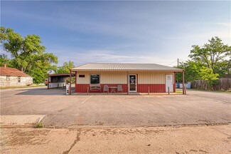 Erick, OK Retail - 313 W Roger Miller Blvd