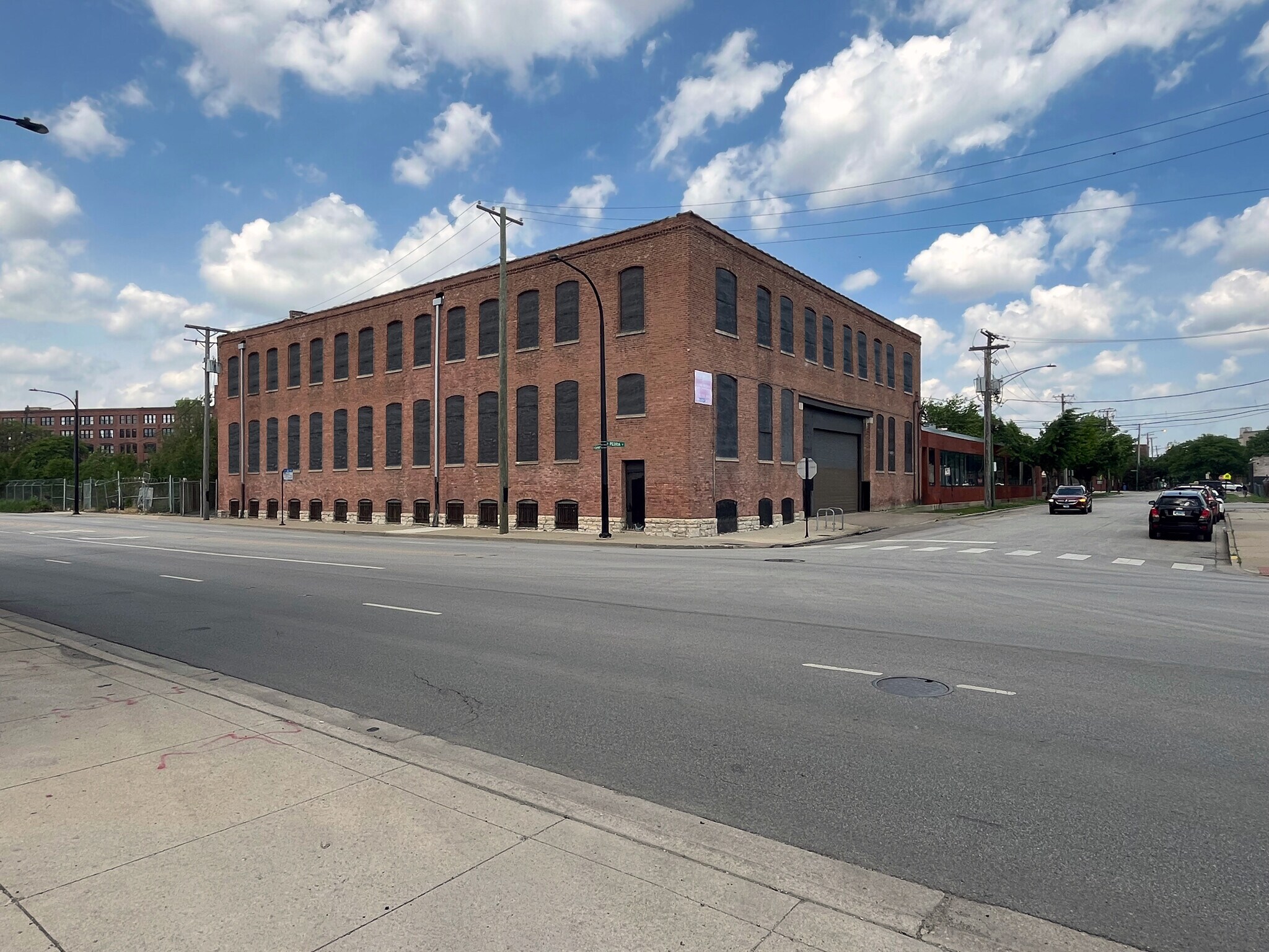 900 W Cermak Rd, Chicago, IL for Rent