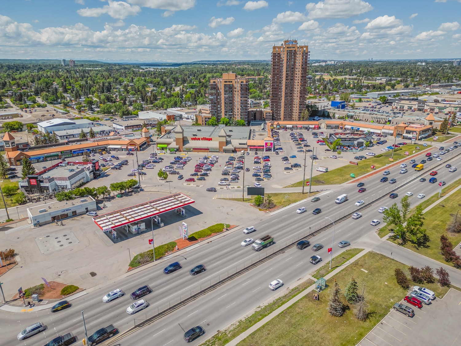 9737 Macleod Trl S, Calgary, AB for Rent