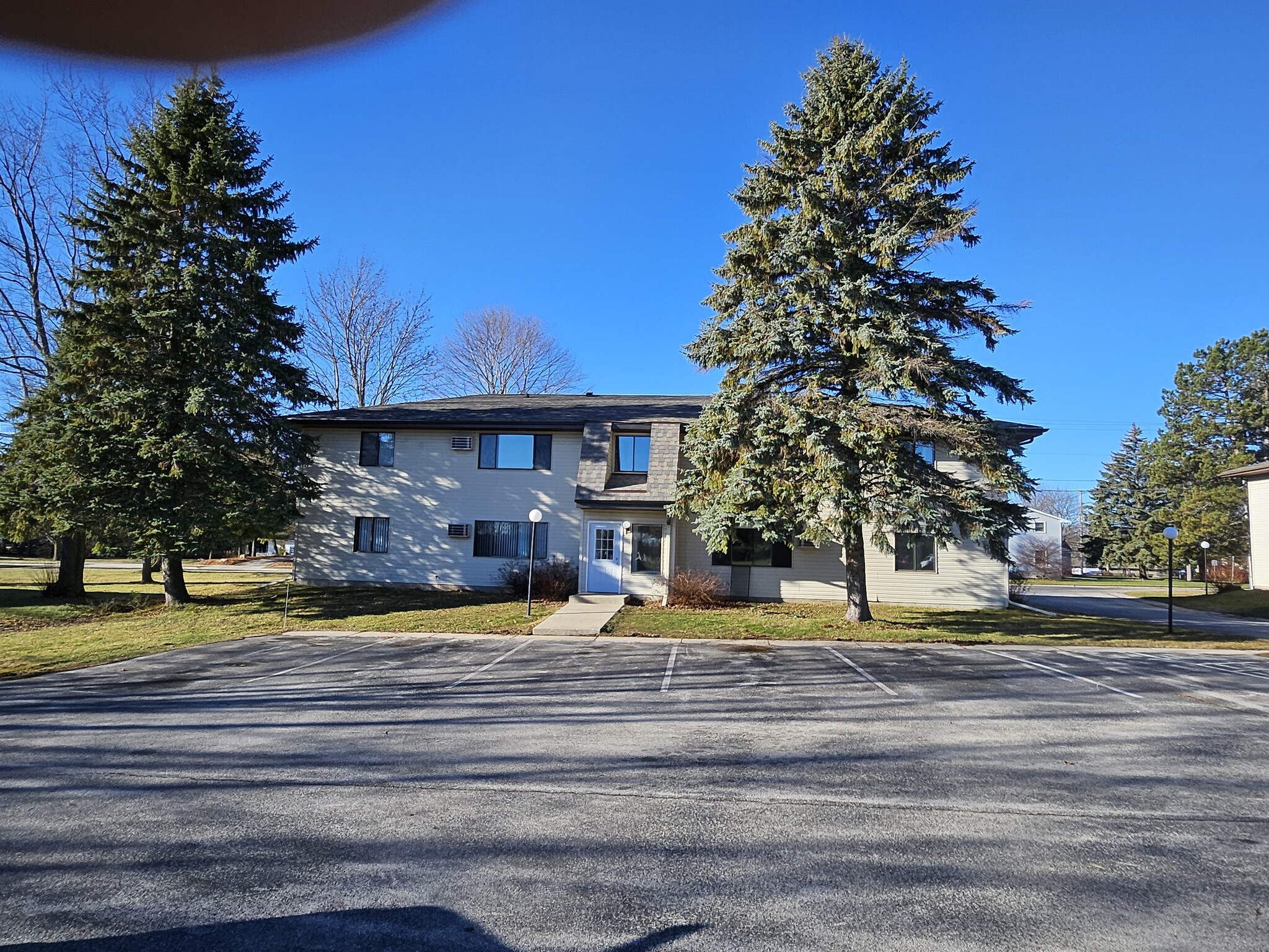 1811 Michigan St, Sturgeon Bay, WI for Sale