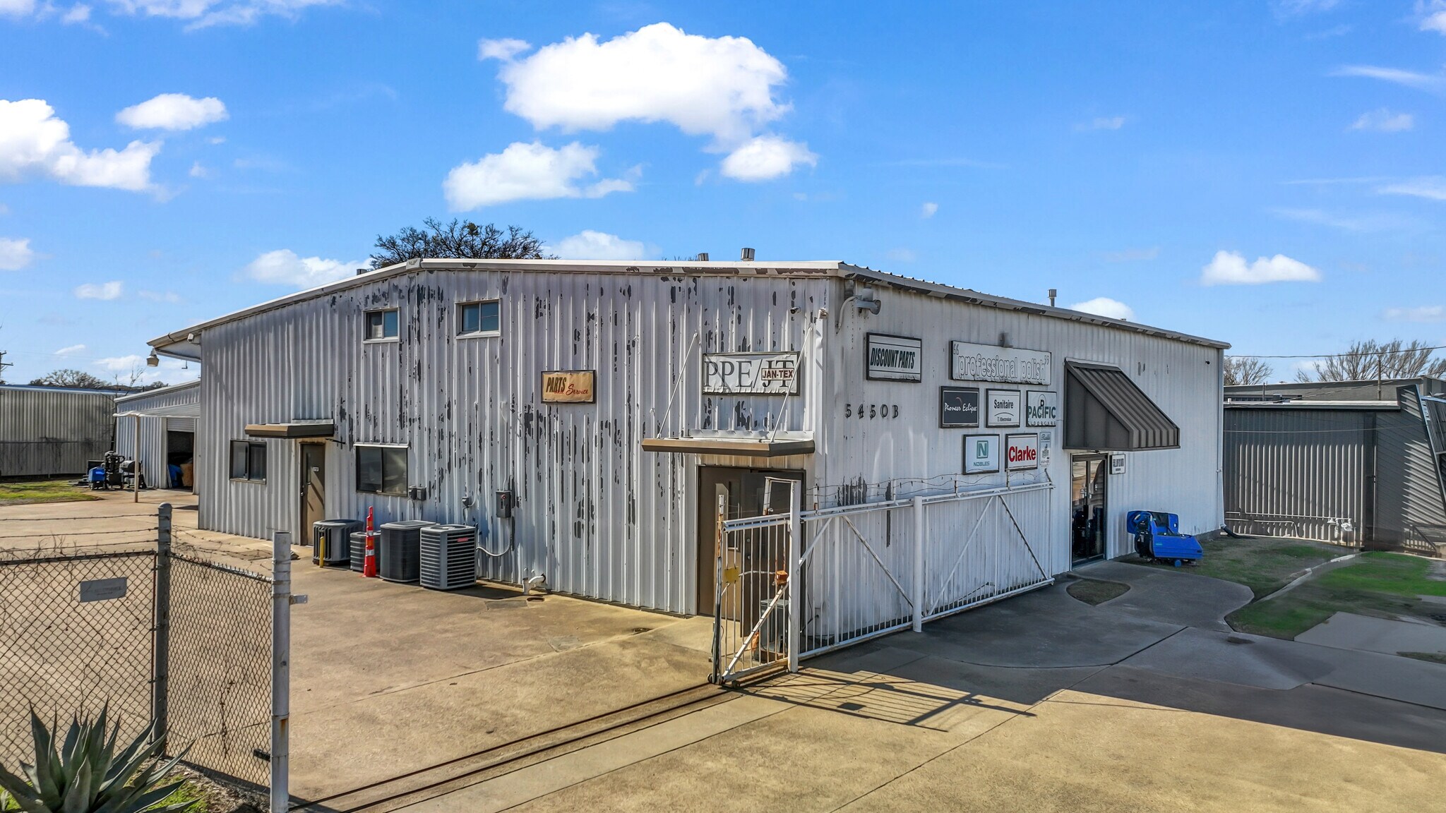 5308 Sun Valley dr, Fort Worth, TX for Sale