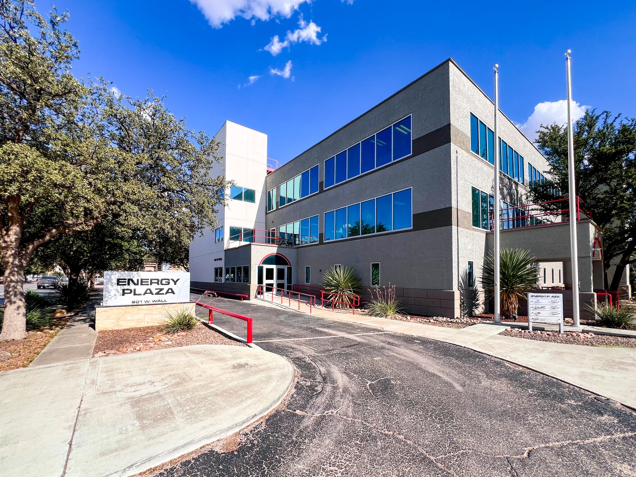 901 W Wall St, Midland, TX for Rent