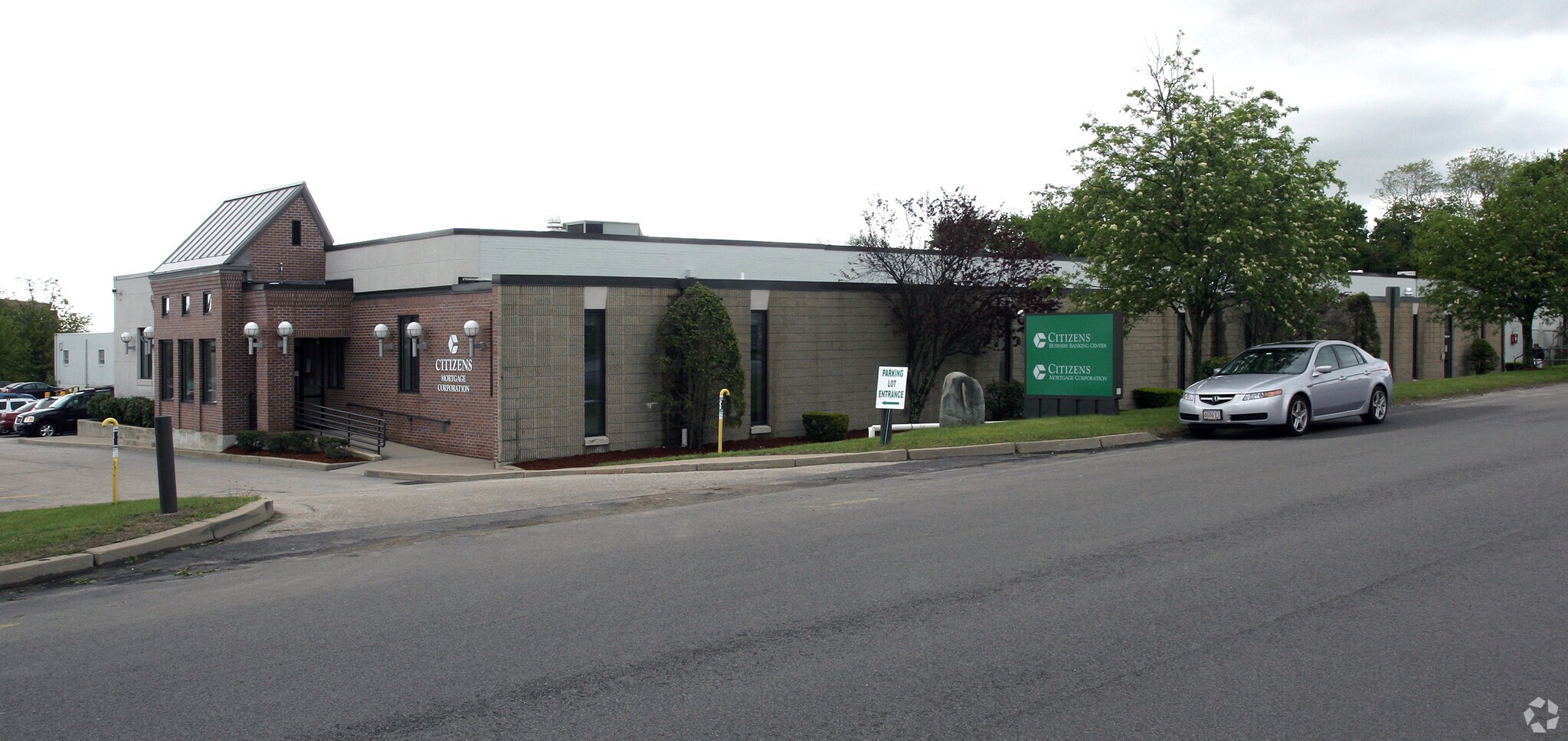 10 Tripps Ln Riverside, RI 02915 Flex Property for Lease on