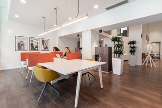 Chicago, IL Coworking Space - 4849 N Milwaukee Ave