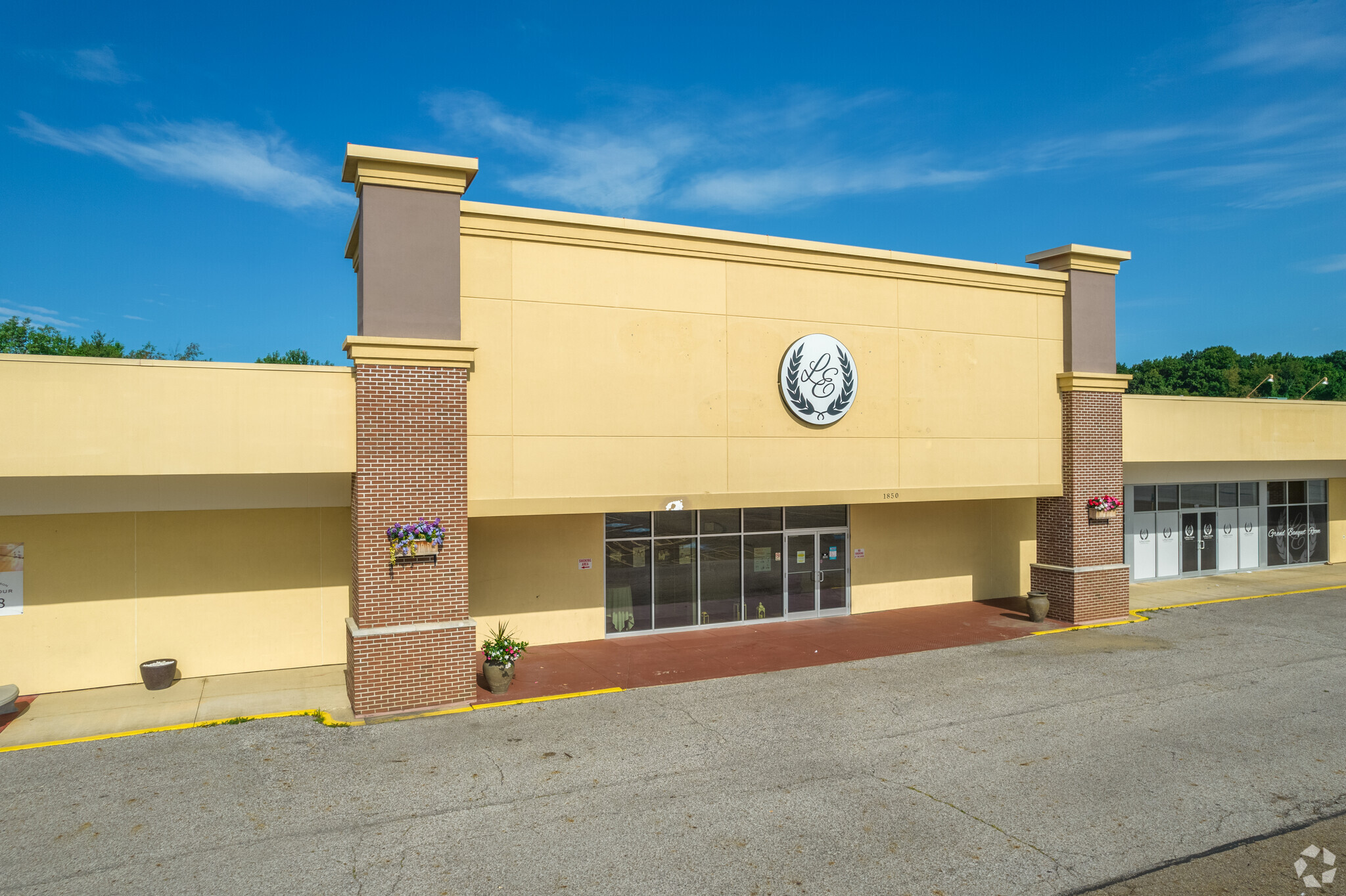 1886 Buchholzer Blvd, Akron, OH for Rent