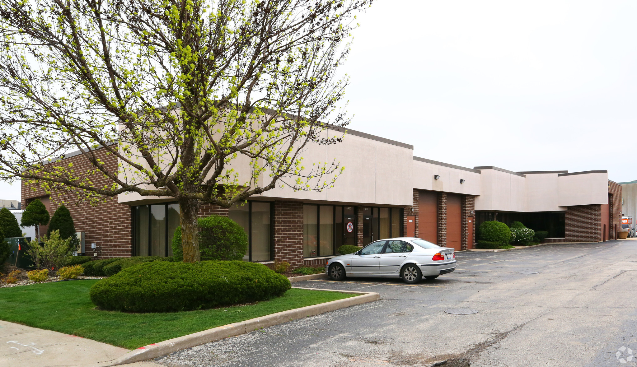 400 Frontier Way, Bensenville, IL for Rent