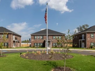 Rogers, AR Apartments - 304 N 13th Pl