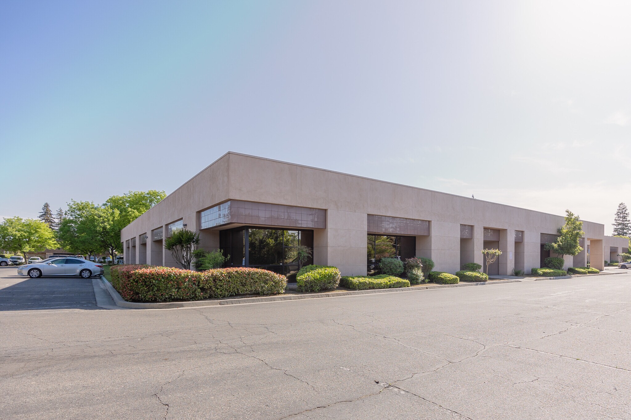 2540 W Shaw Ln, Fresno, CA for Rent