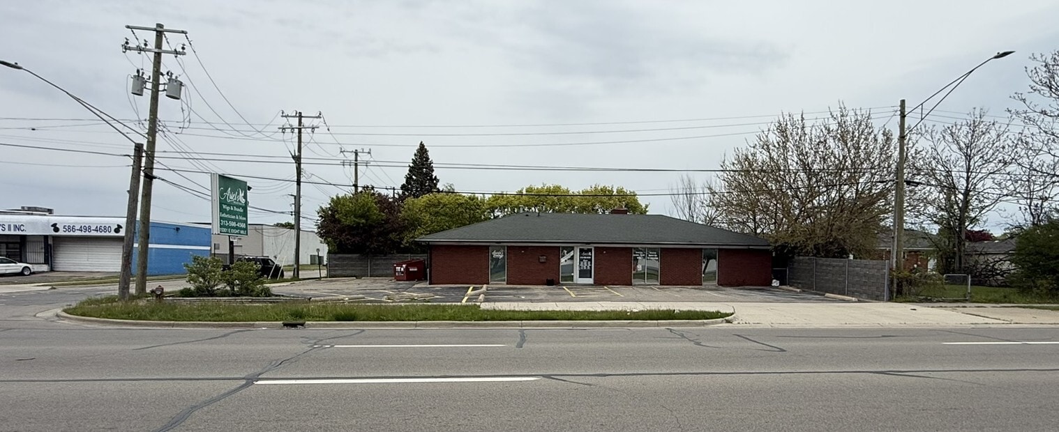 15301 E 8 Mile Rd, Eastpointe, MI for Rent