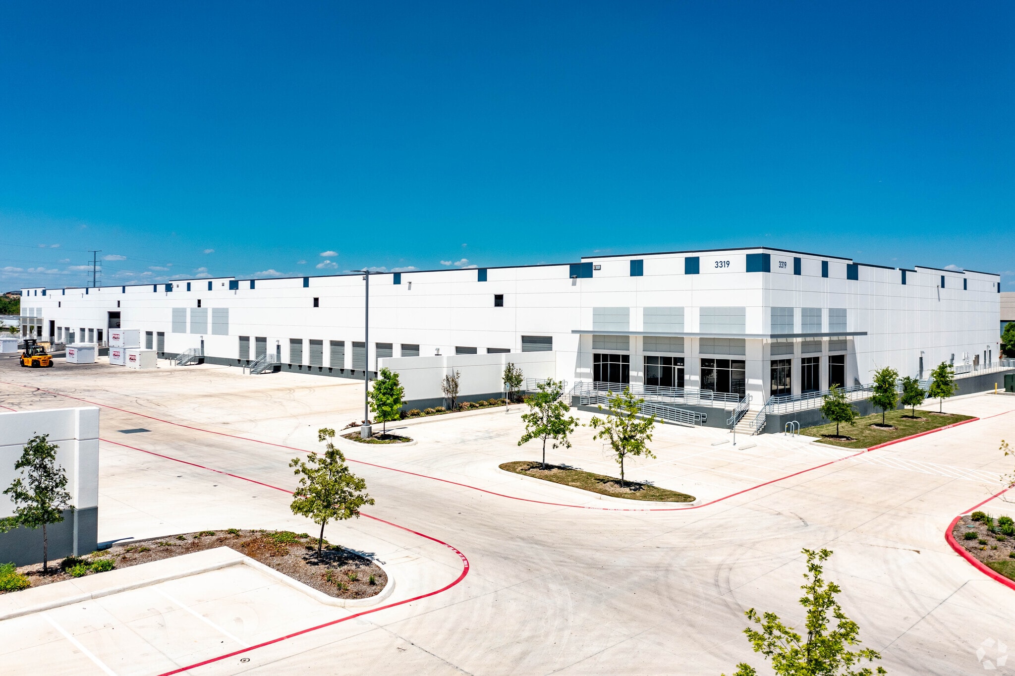 3319 N Panam Expy, San Antonio, TX for Rent