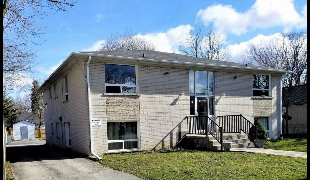 89 Donald St, Barrie, ON for Sale