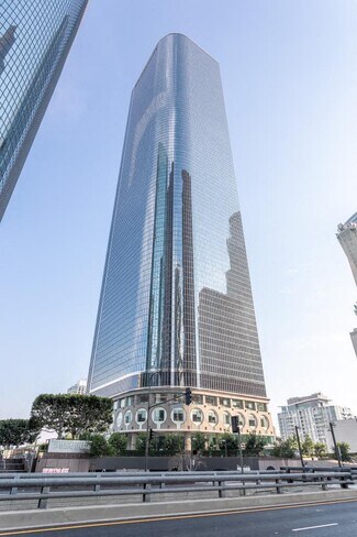 Los Angeles, CA Retail - 350 S Grand Ave