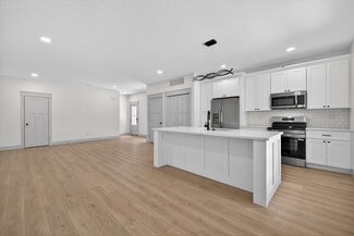 Bloomington, IN Apartments - 326 N Jefferson St
