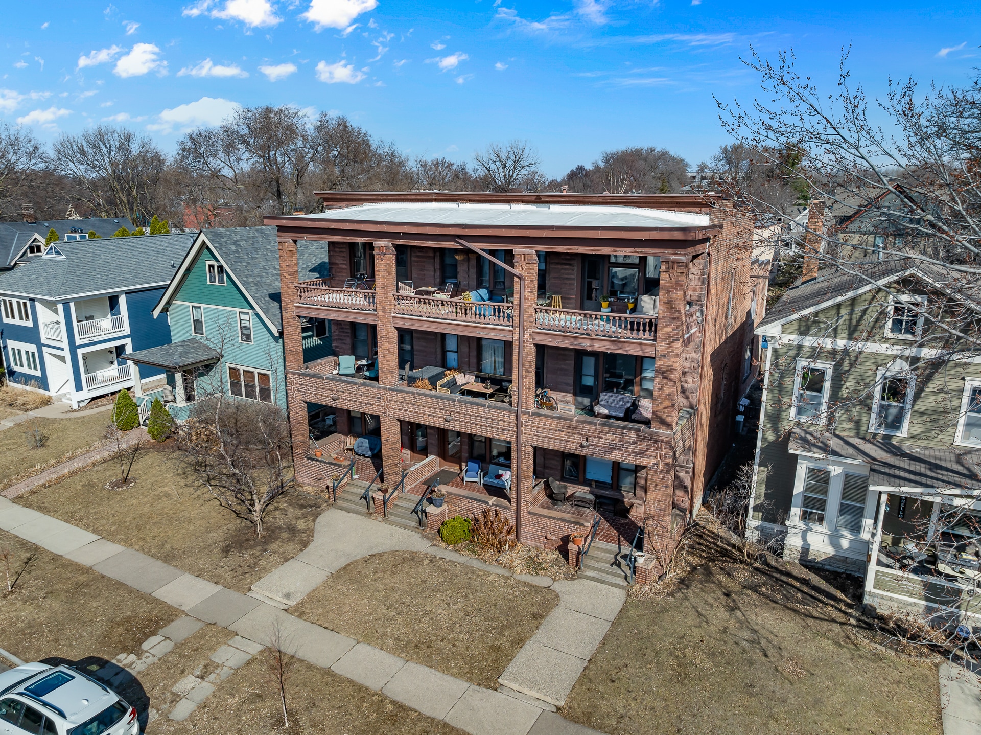 583 Holly Ave, Saint Paul, MN for Sale