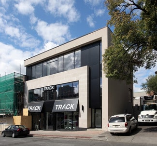 Toronto, ON Retail - 326 Lonsdale Rd