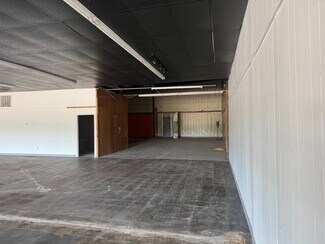 Dodge City, KS Office/Retail - 304 W Mcartor Rd