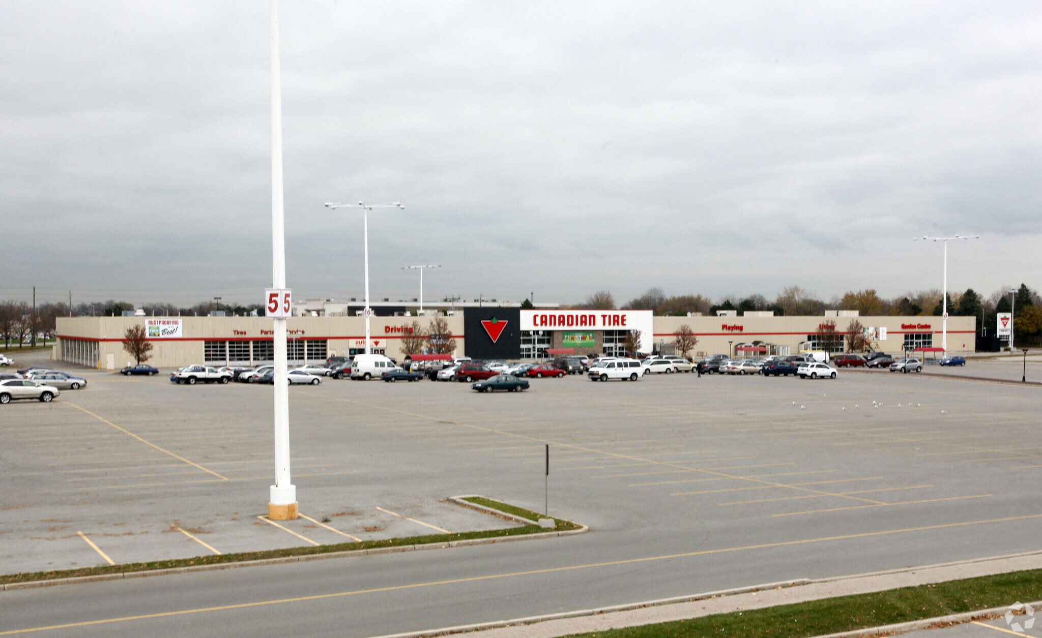 777 Guelph Line, Burlington, ON for Rent