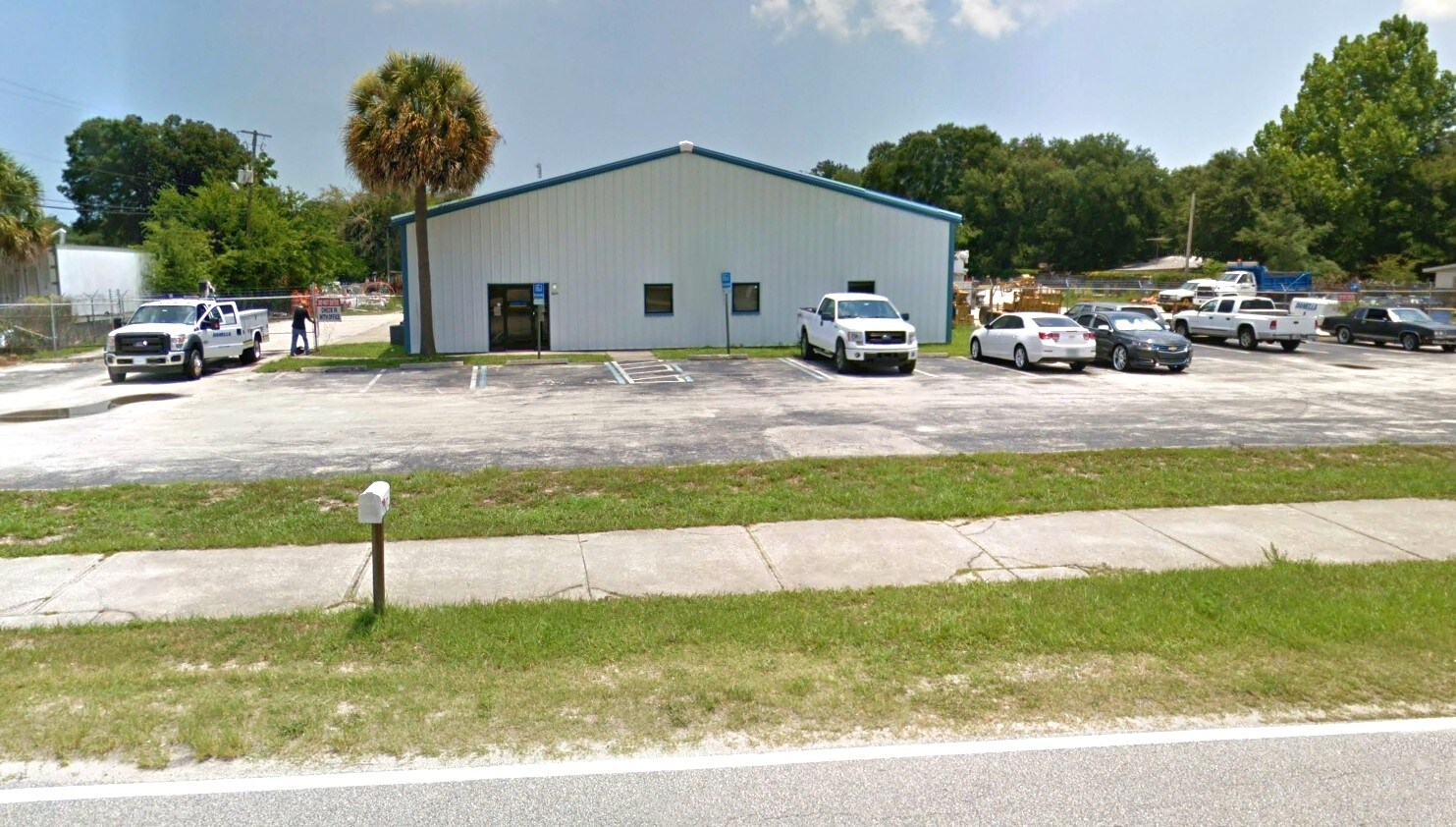 1077 Derbyshire Rd, Daytona Beach, FL for Rent